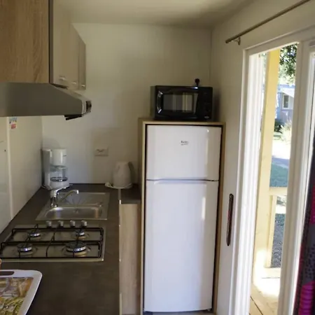 Le Sous-bois אתר קמפינג *
