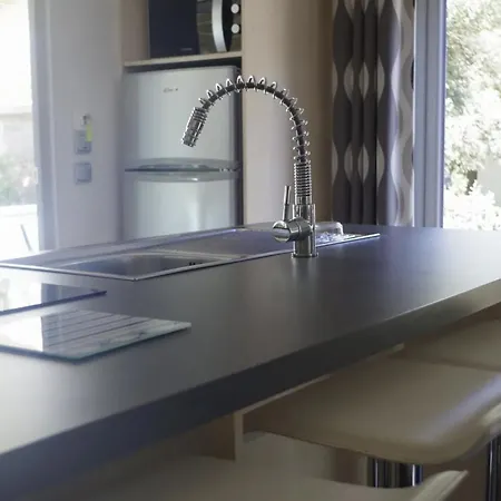 Le Sous-bois אתר קמפינג